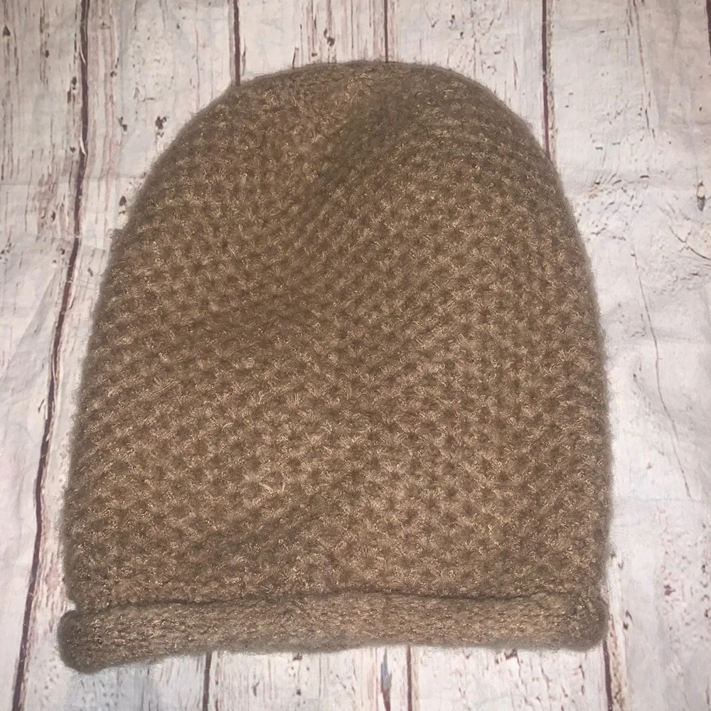 Free People Dreamland knit beanie taupe nwt!